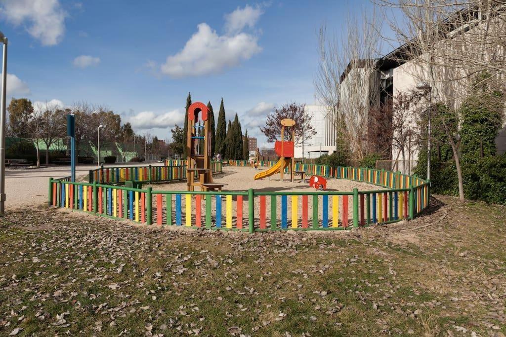 Dolphin Rentals Pinar del Rey Madri Exterior foto